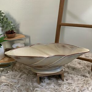 Vintage Frankoma Pottery Plainsman #219
Centerpiece Serving Fruit Bowl